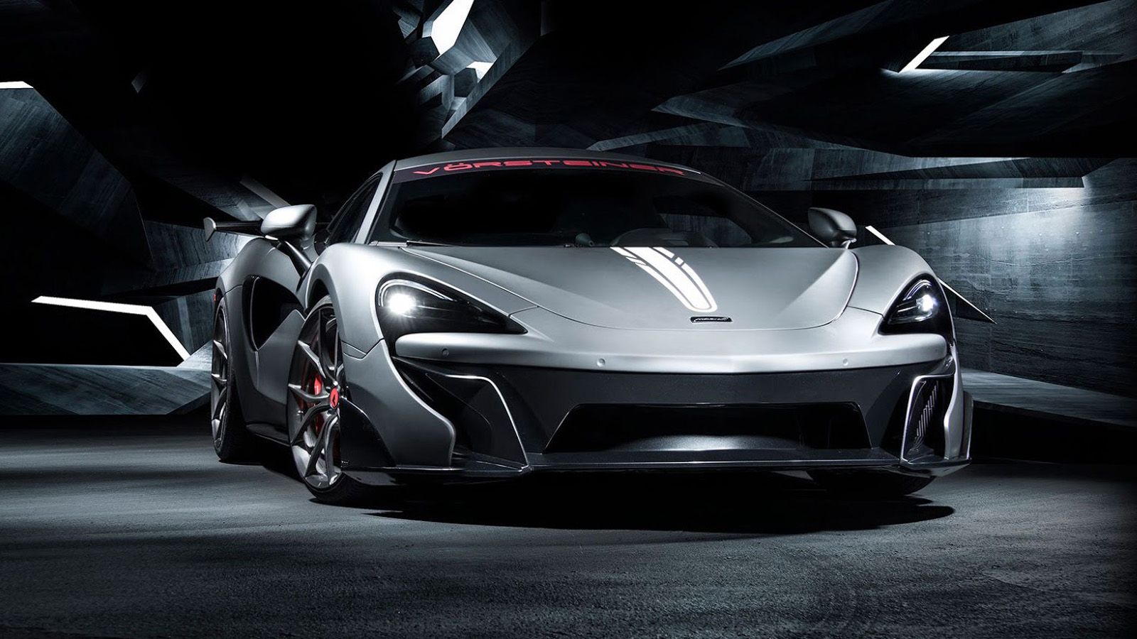 Το νέο bodykit της Vorsteiner για τη McLaren 570S, χαρίζει στη «μικρή» McLaren μια άκρως αγριεμένη εμφάνιση.